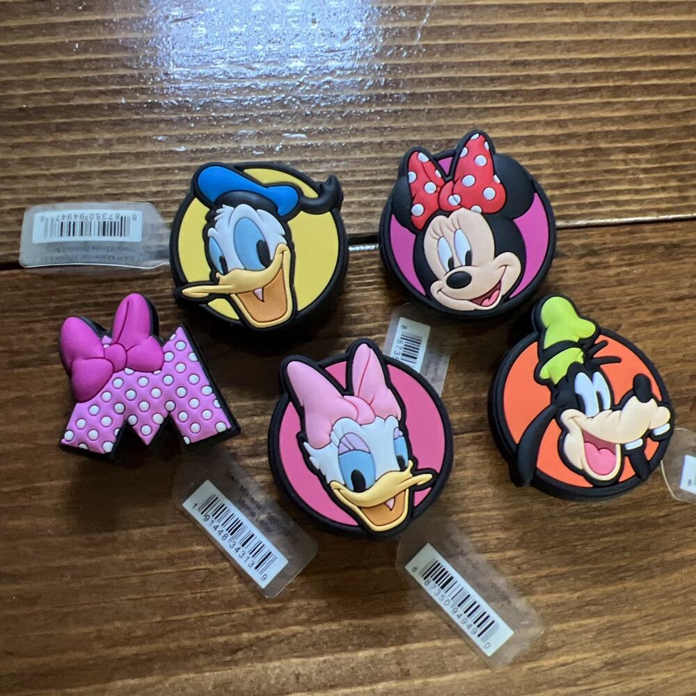 (5) NWT Disney Shoe Charms For Crocs Minnie Mouse Goofy Donald Daisy Authentic